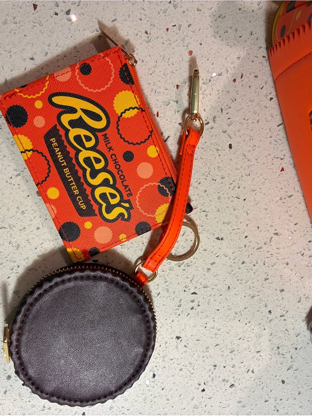 Loungefly Reese's Mini Backpack with Keychains & wallets - Picture 3 of 4
